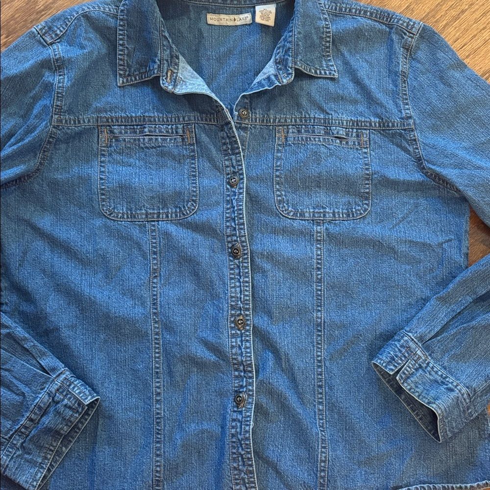 Mountain Lake size XL, denim shirt with metal buttons in the front - Picture 5 of 11
